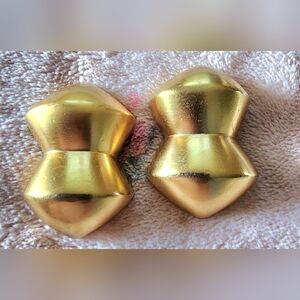 Vintage Anne Klein brushed gold clip earings